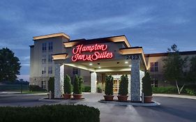Hampton Inn & Suites Aurora